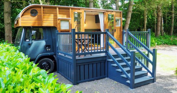 Oakley glamping horsebox at Nurseries Caravan Park